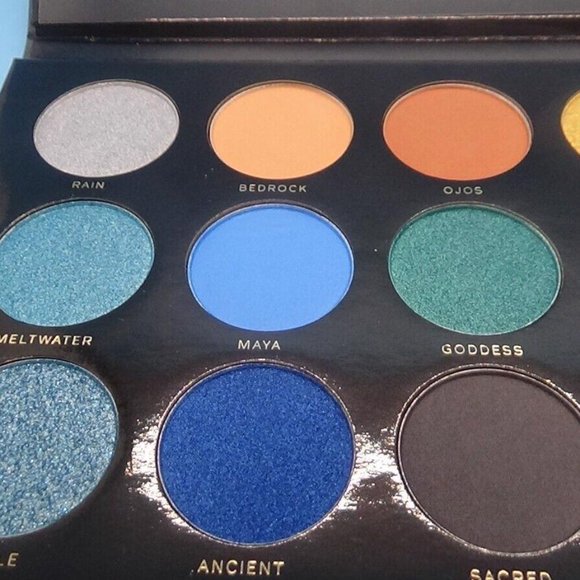 HIPDOT CENOTE PRESSED PIGMENT EYESHADOW PALETTE (BNIB/Full Size) - Picture 3 of 4